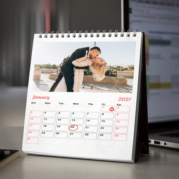 CustomDesk Calendars